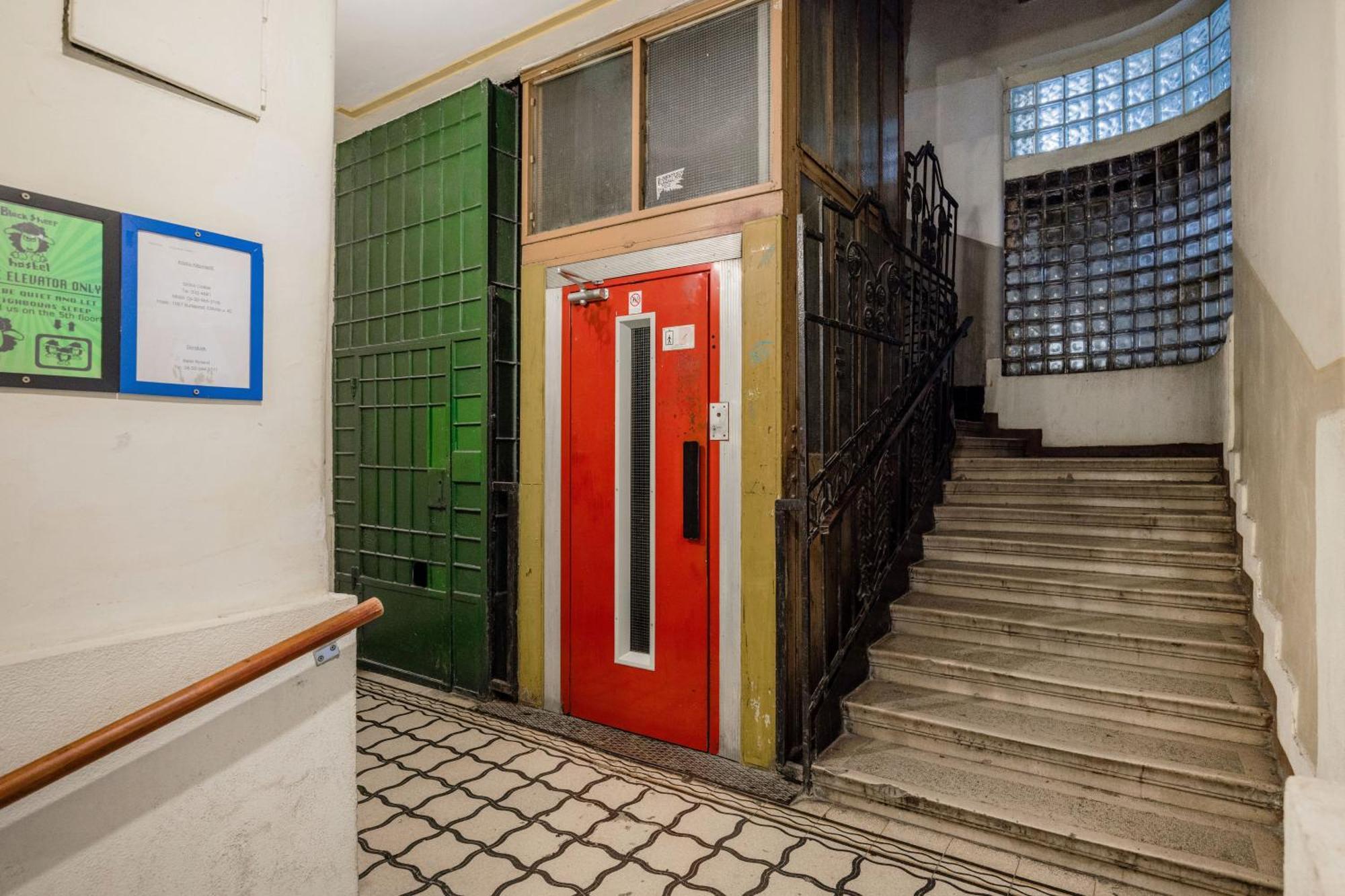 Апартаменти Charm In Budapest's Bustling 7th District Будапешт